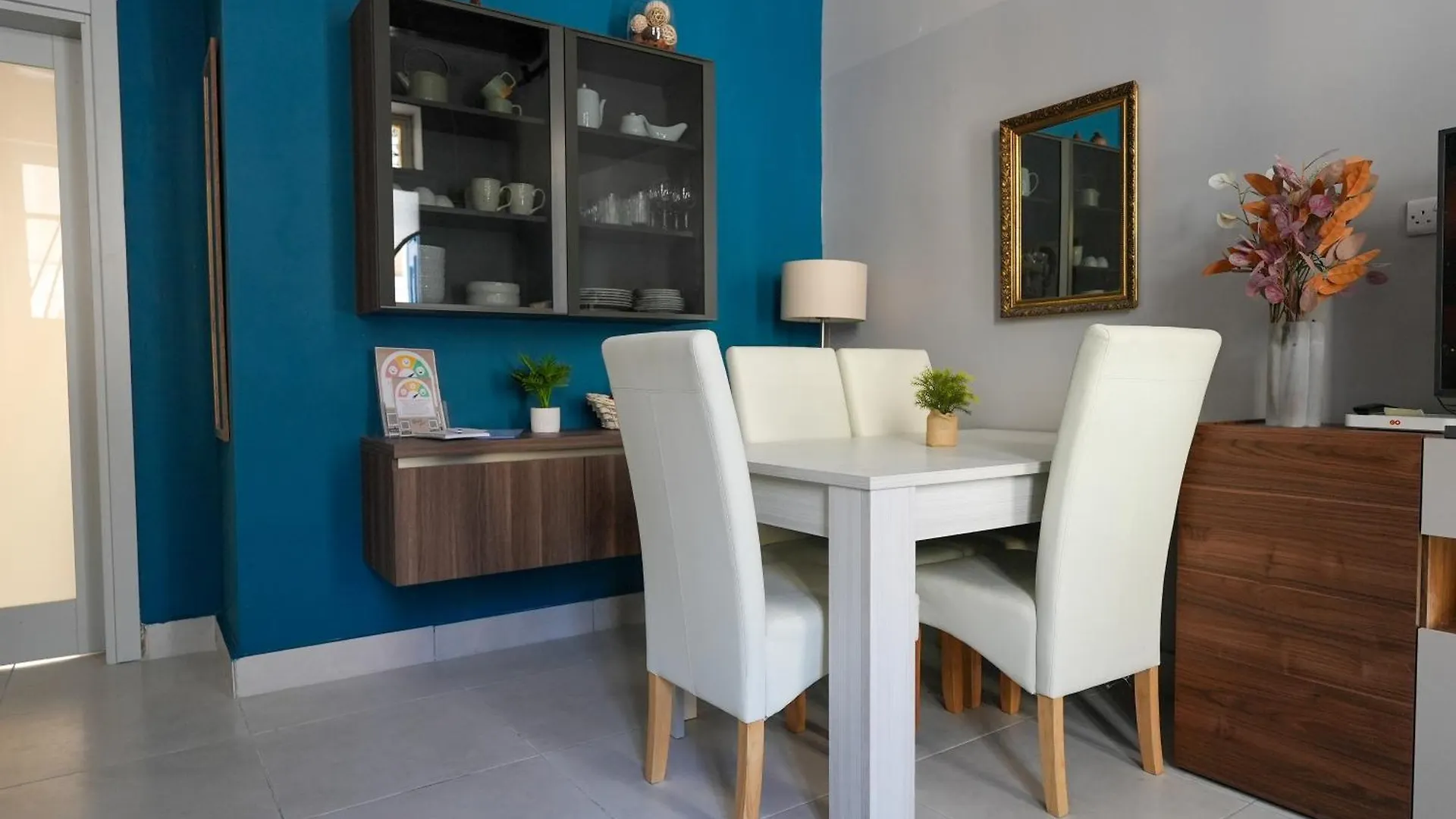 Apartment 2 Bedroom Townhouse In Gzira Minutes Away From Promenade Malta