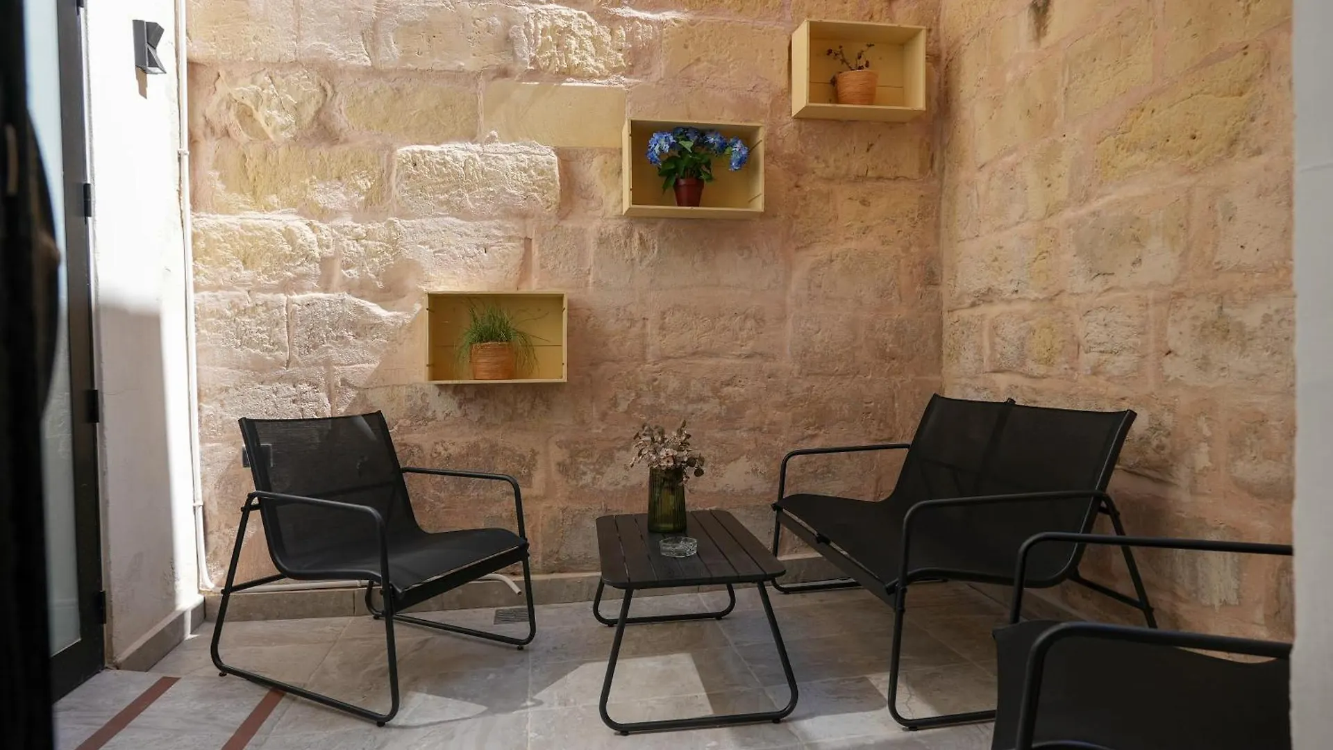 2 Bedroom Townhouse In Gzira Minutes Away From Promenade Malta
